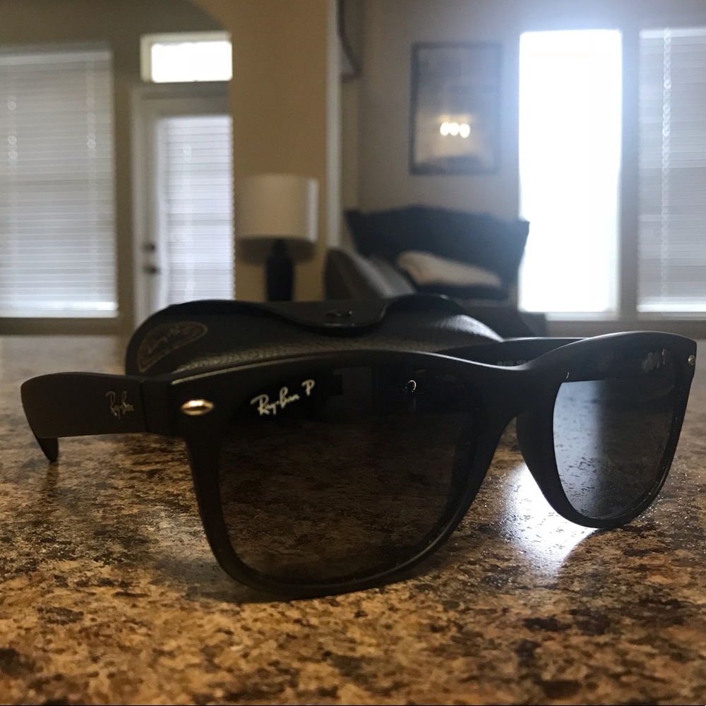 Women’s polarized ray ban wayfarers